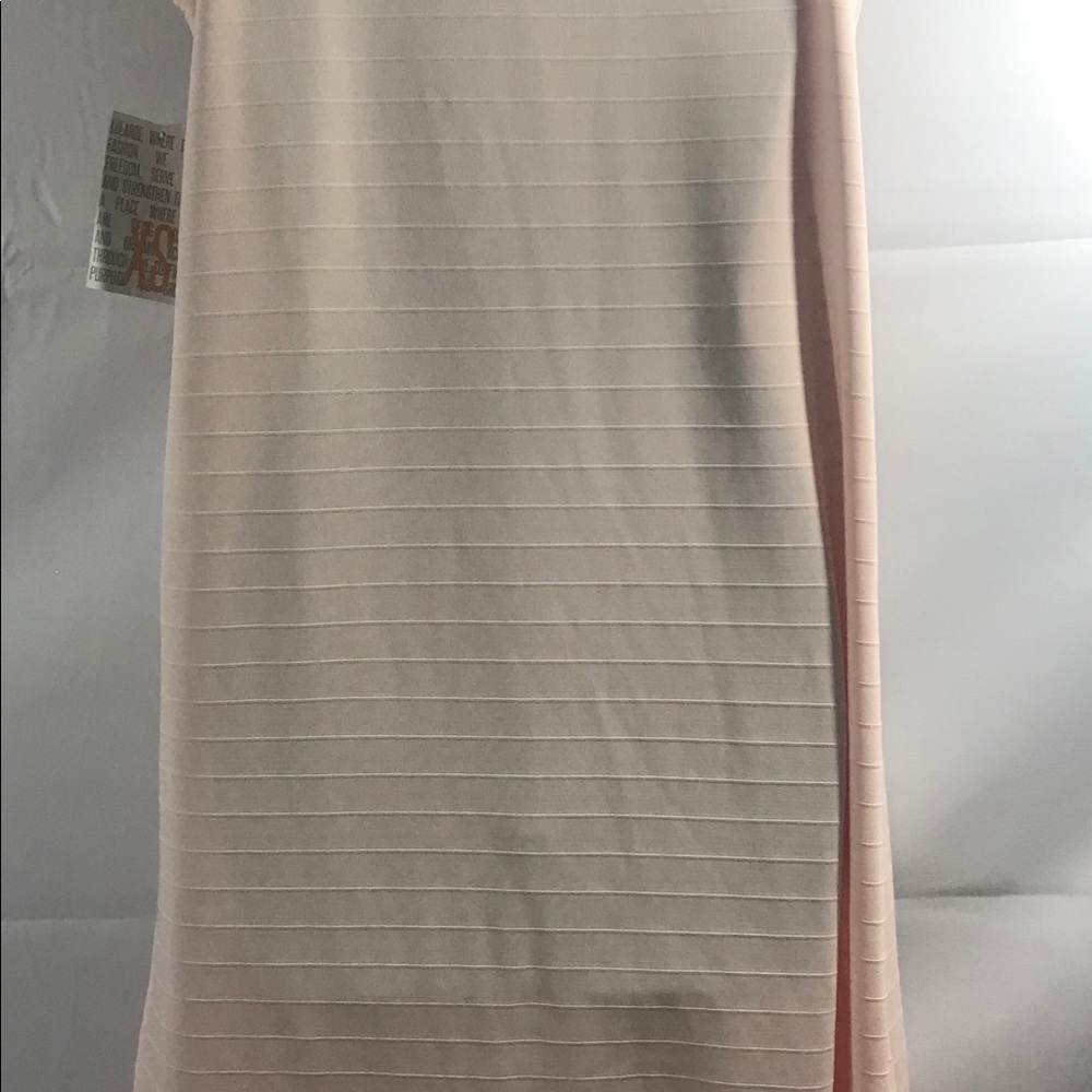 NWT! Brand New with tags LuLaRoe Sleeveless Cardigan Women’s Size XS. - Picture 4 of 7